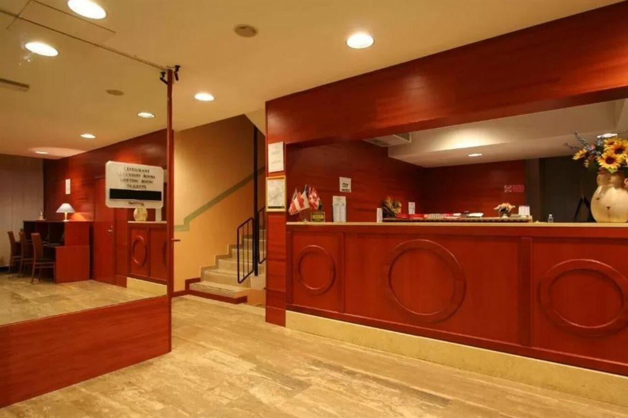 Rex Hotel