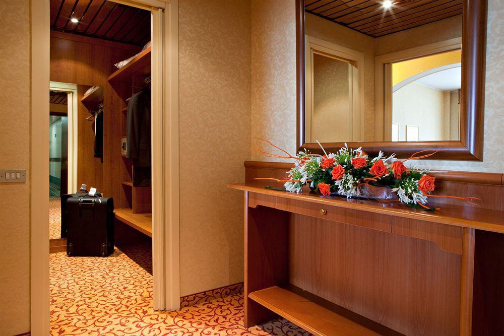 Atahotel Quark Hotel 4*