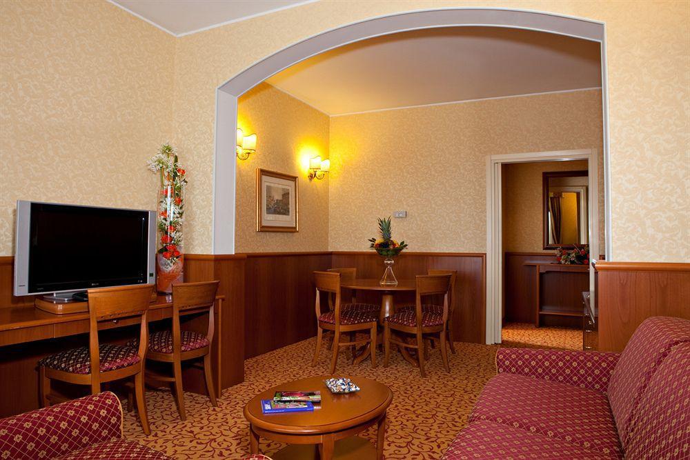 Atahotel Quark Hotel Milano