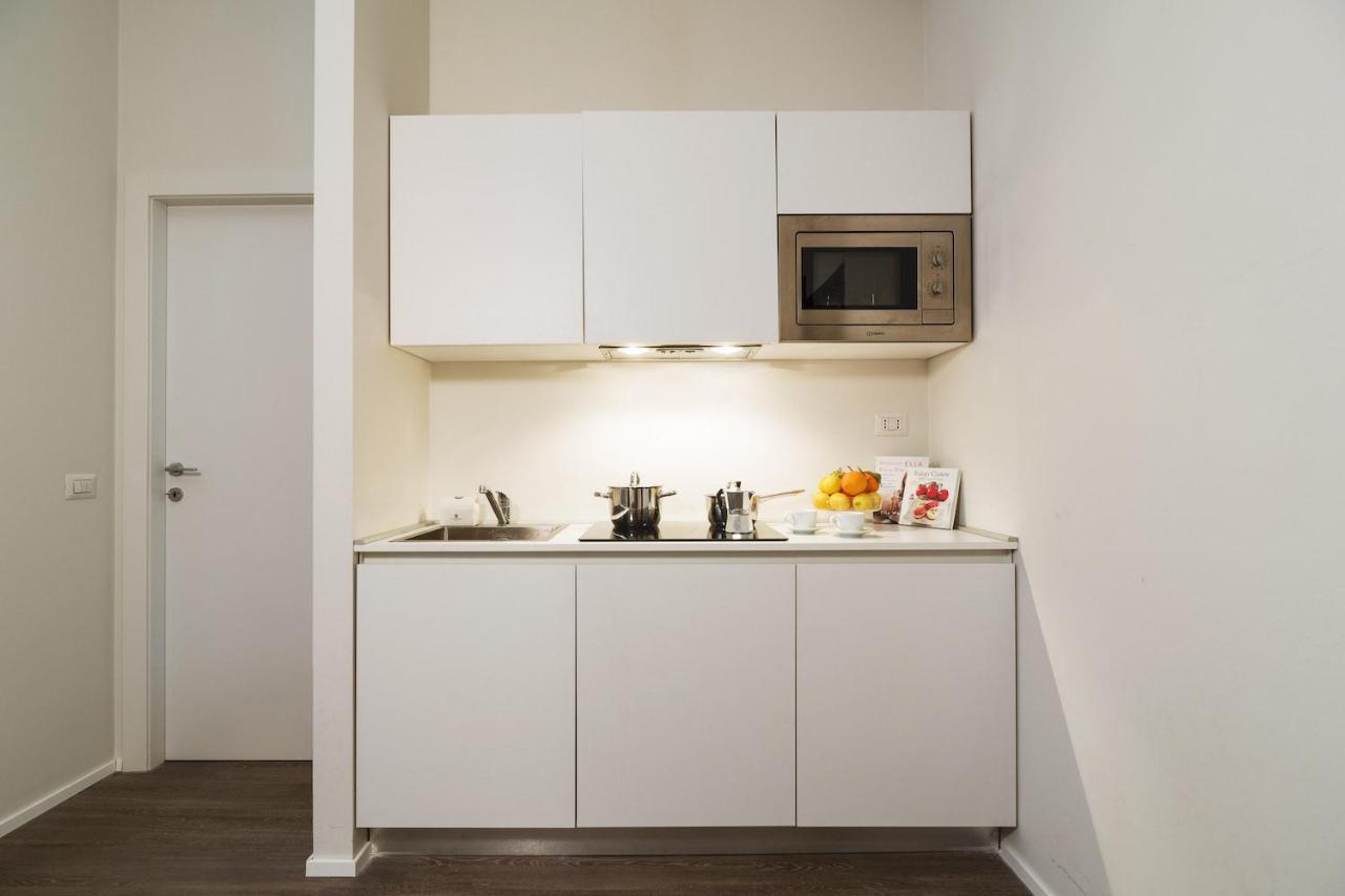 Contempora - Cavallotti 13 - B12a * Milan