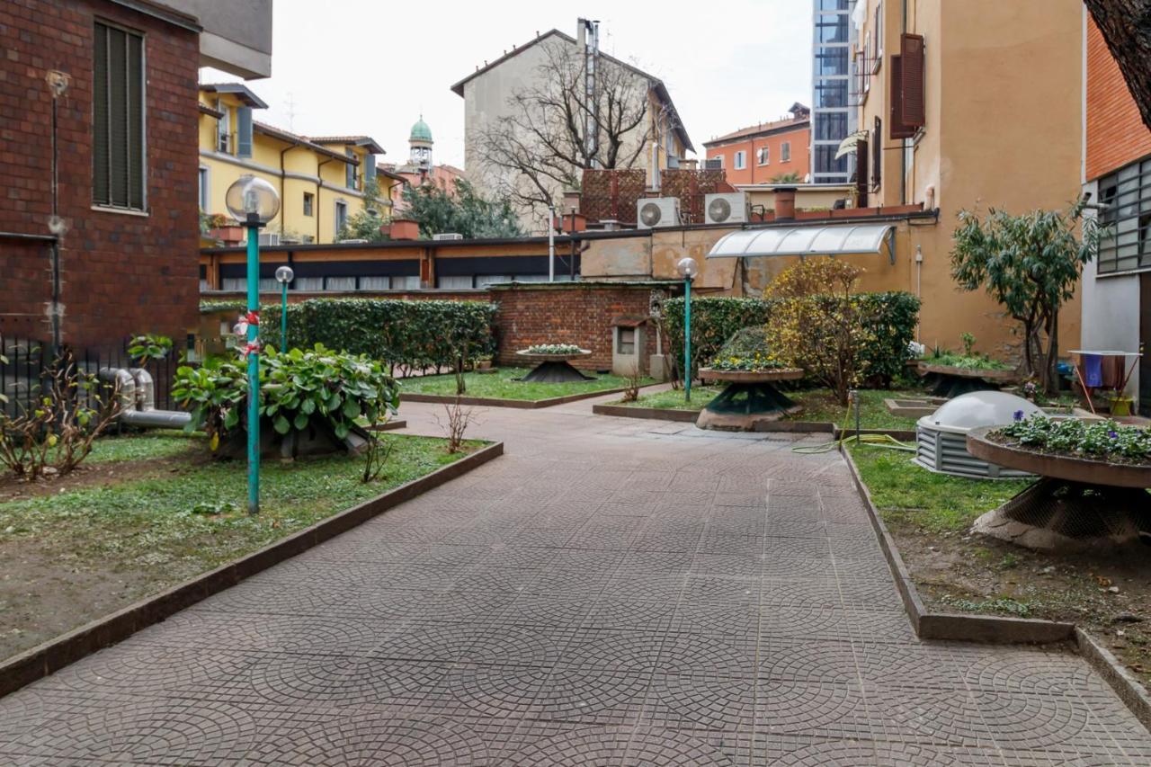 New Close To Metro Station - City Center Leilighet *