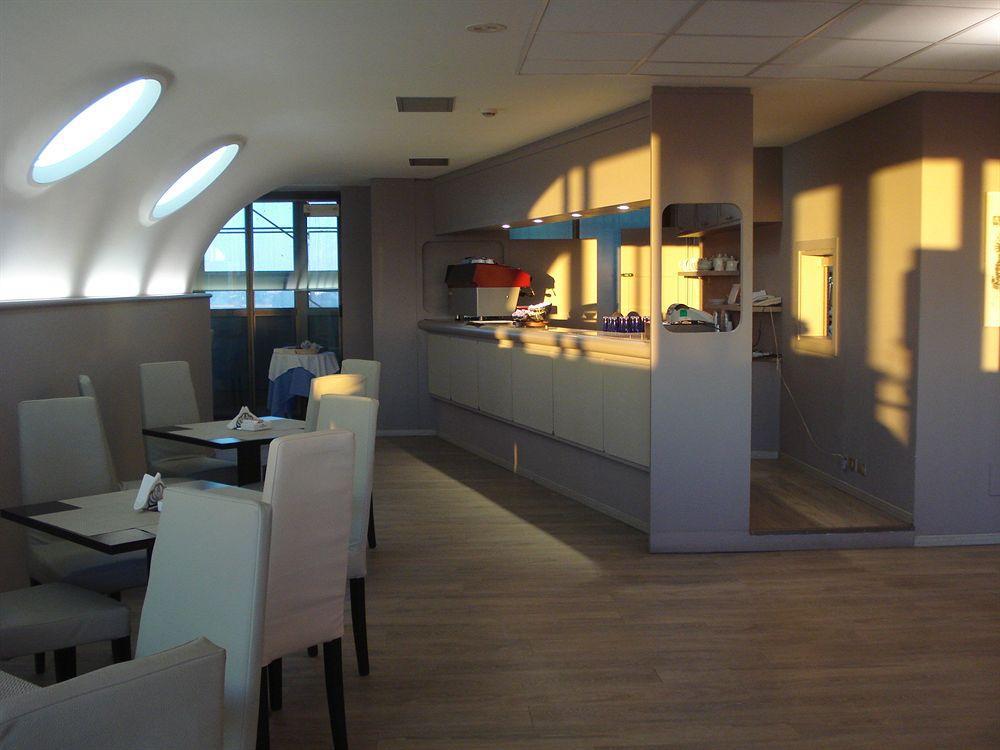 & Contessa Jolanda Aparthotel