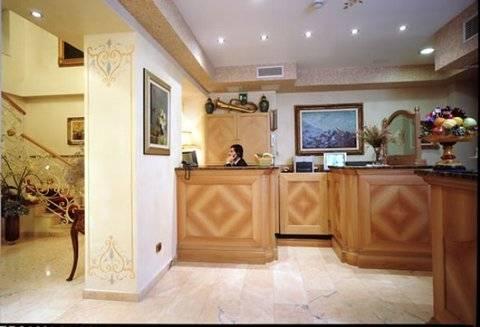 Hotell Boutique Dieci 4*