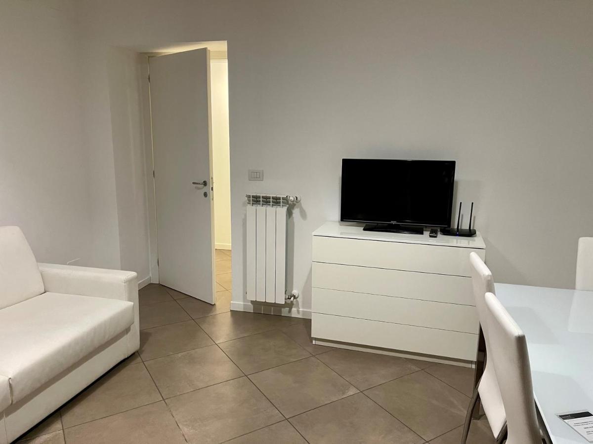 Easy - And Navigli 2* Milano