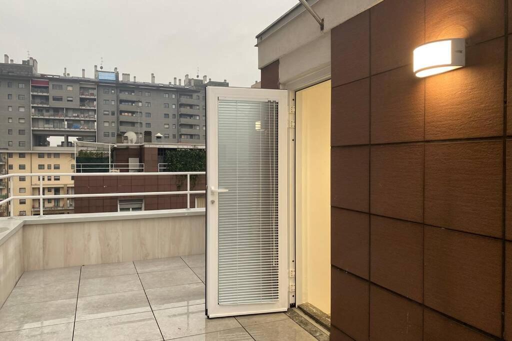 Attico Milano-bicocca Appartement *