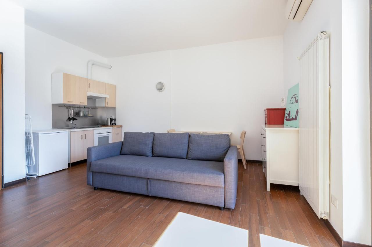 Alessia's Flat - Affori Apartment Milan