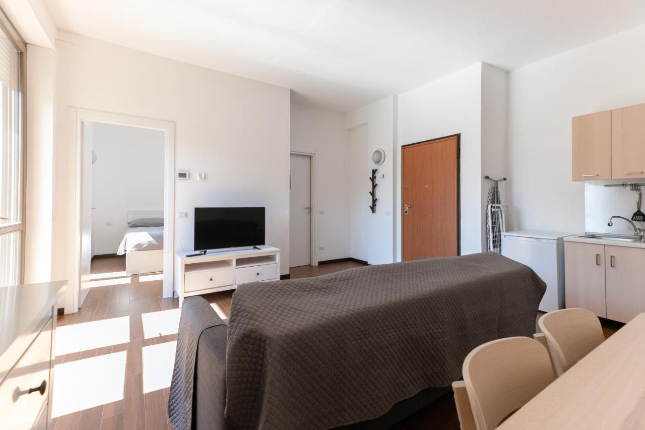 Alessia's Flat - Affori Milan