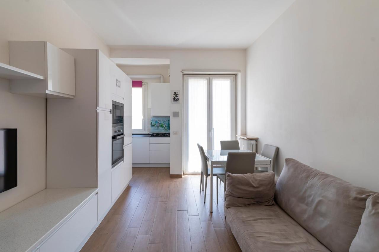 Altido Warm And Inviting Flat With Balcony