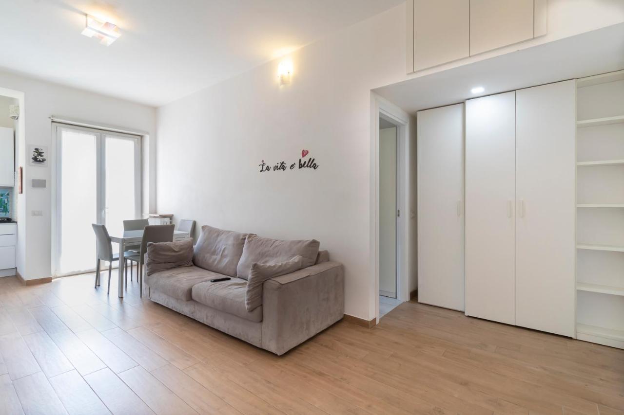 Altido Warm And Inviting Flat With Balcony Leilighet *