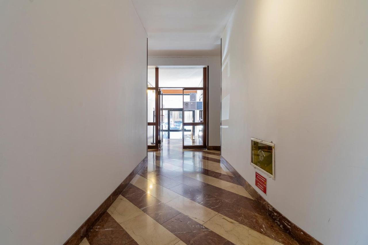 Altido Warm And Inviting Flat With Balcony Milano