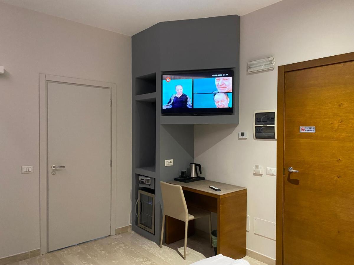 Hotel Oasi Village Mailand