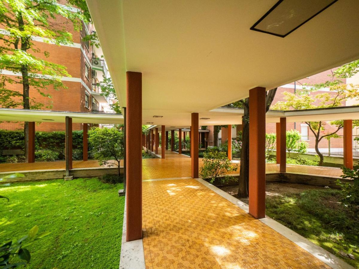 Cozy One-bedroom With 2 Balconies In Sempione District * Milano
