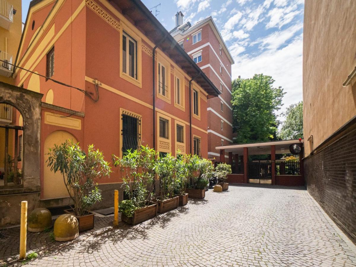 Appartamento Cozy One-bedroom With 2 Balconies In Sempione District *
