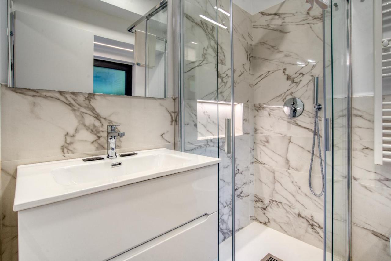 Apartment Suzzani 273 Milan