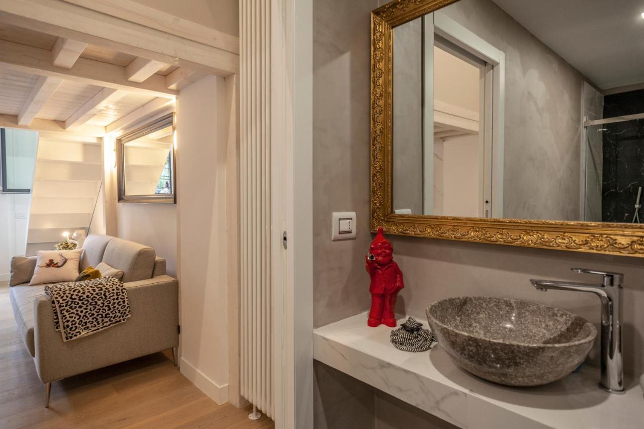 Minimal Loft In Centro A Milano