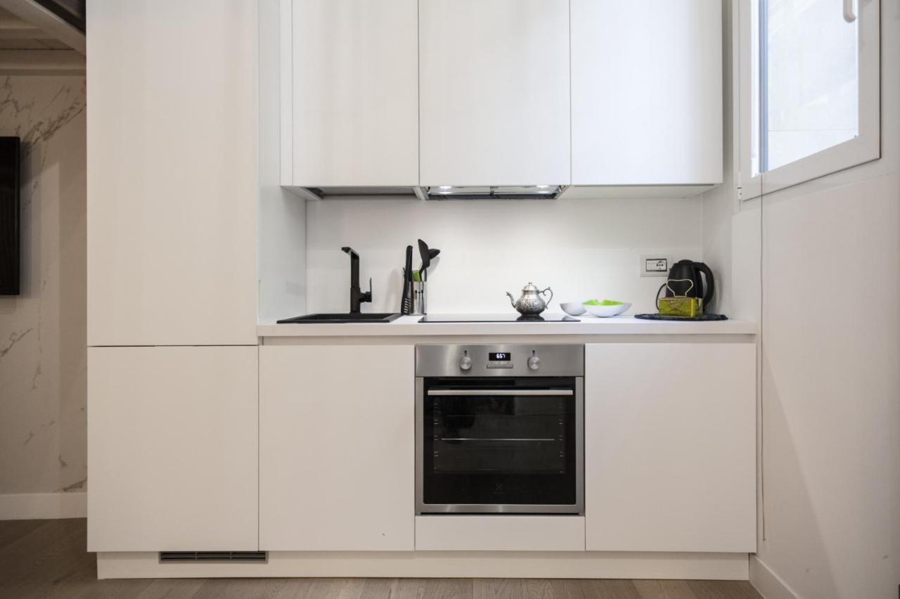 Minimal Loft In Centro A Milano