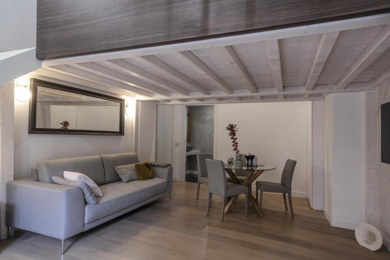 Minimal Loft In Centro A Appartamento *