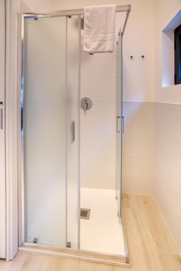 Apartment Suzzani 273 *