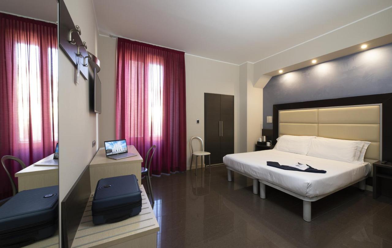 Hotel Five 3*