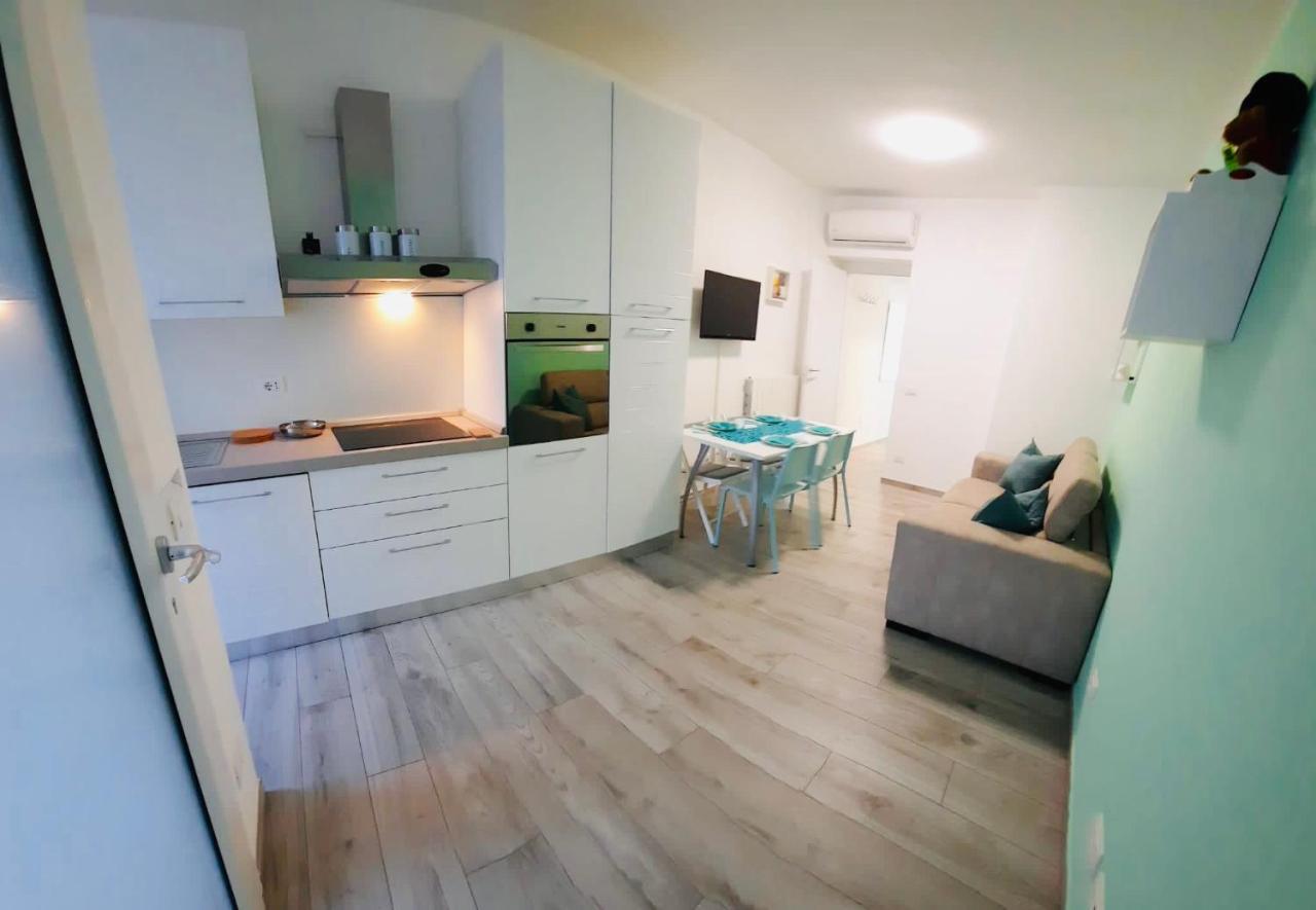 Tiffany Apartment *