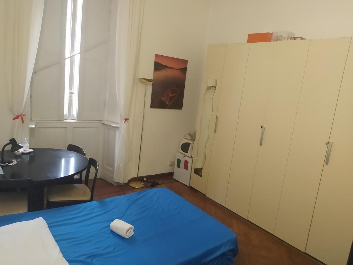 1room In *