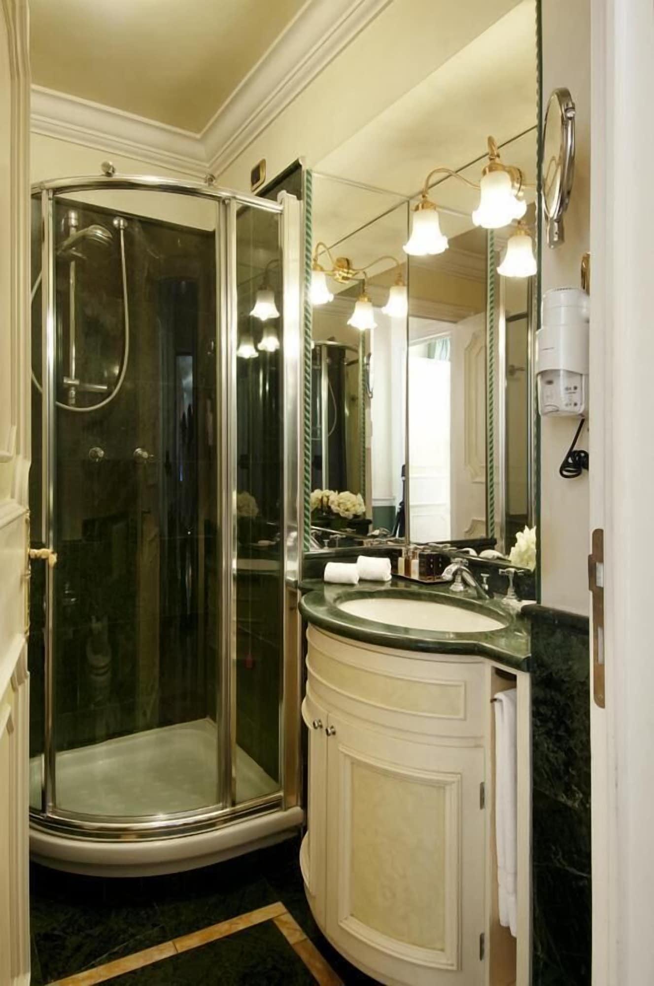 Petit Palais De Charme Hotel 4*