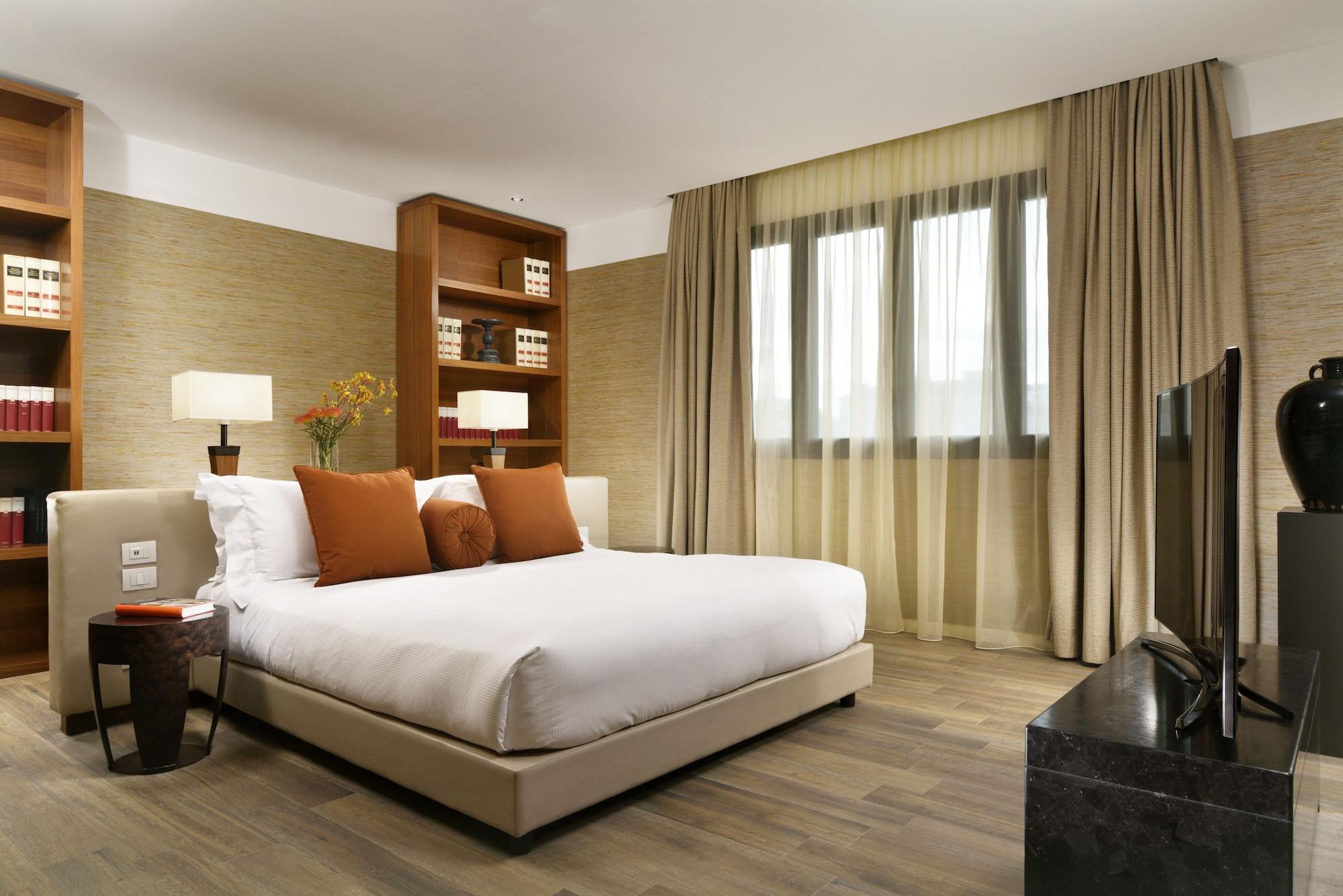 Milan Suite Hotel Hotell 4*