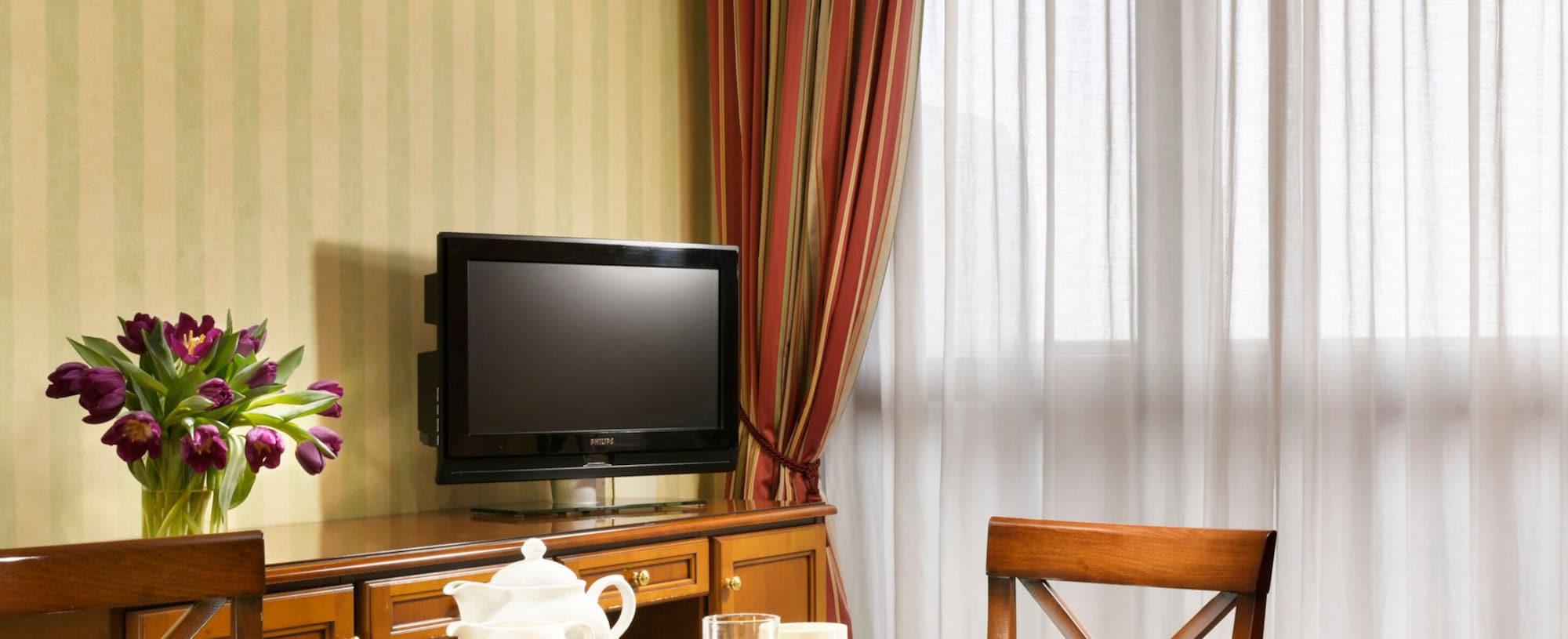 Aparthotel & Contessa Jolanda 4*
