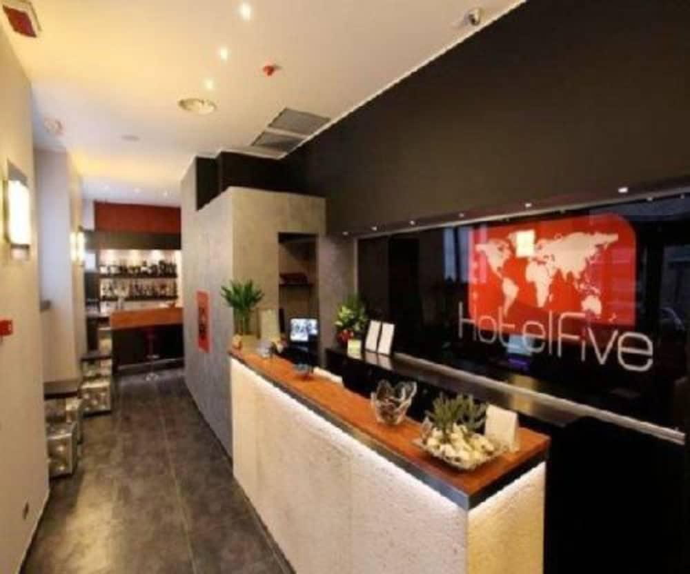 Hotel Five 3*