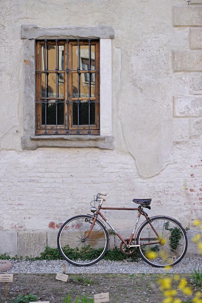 Un Posto A - All'interno Di Cascina Del 700 Vandrerhjem