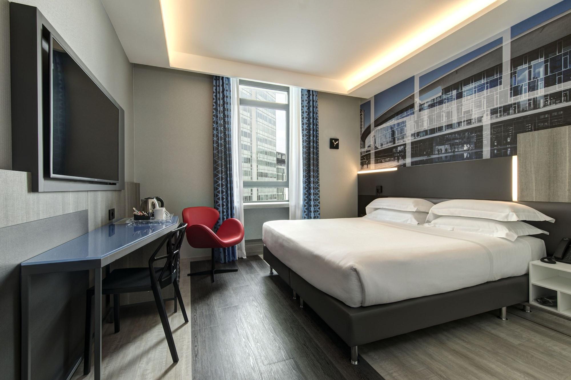 Iq Hotell 4*