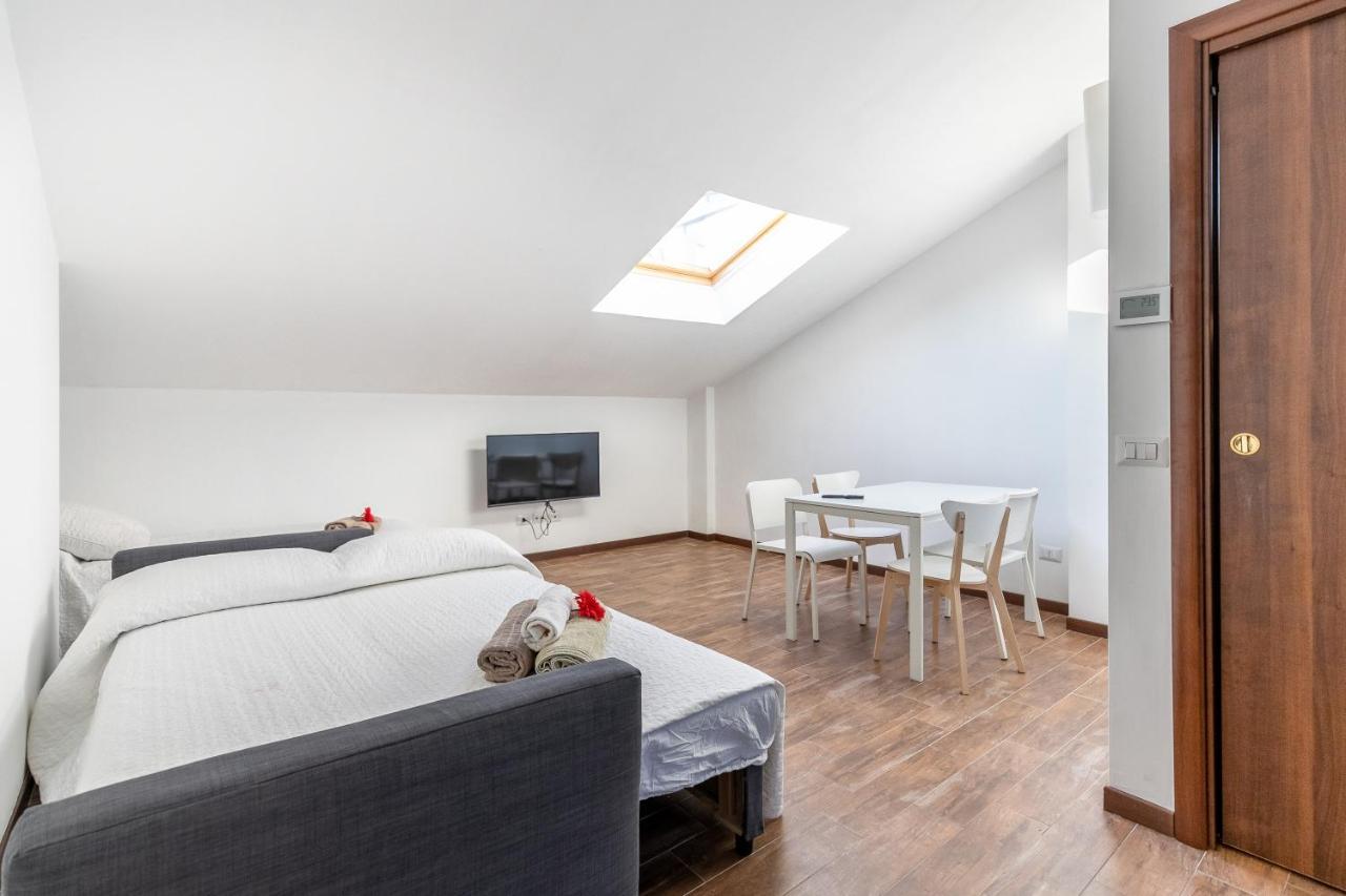 Alessia's Flat - Affori Milan