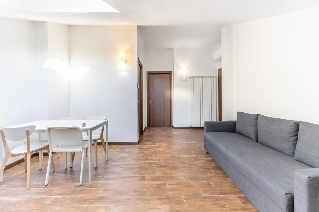 Apartment Alessia's Flat - Affori Milan
