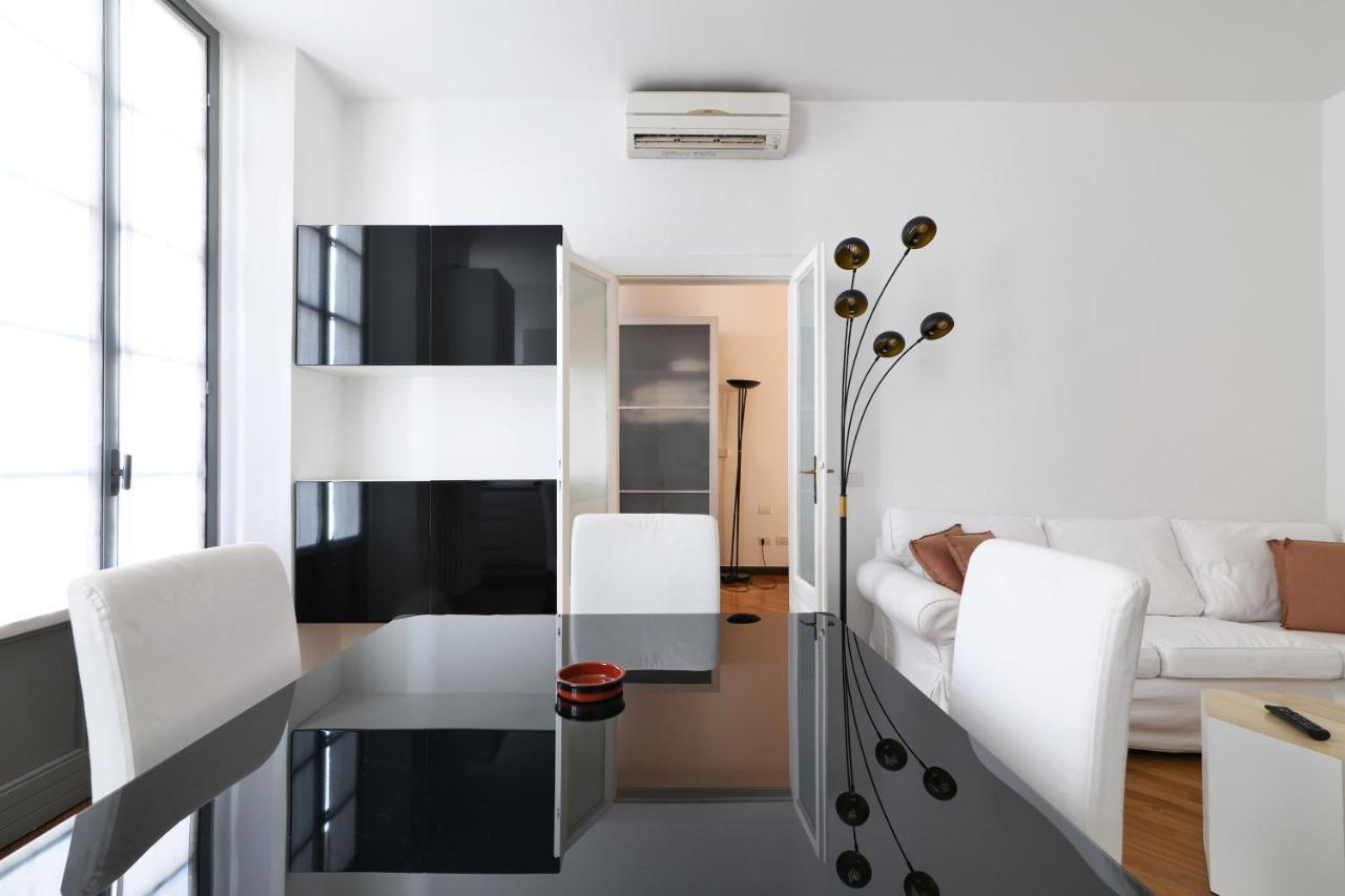 Charming San Babila Apt. * Milano