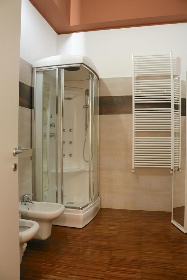 Cozy & Large Loft Famagosta Milano