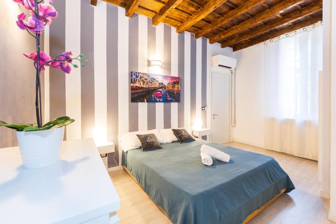 - Alzaia Naviglio Grande Leilighet Milano