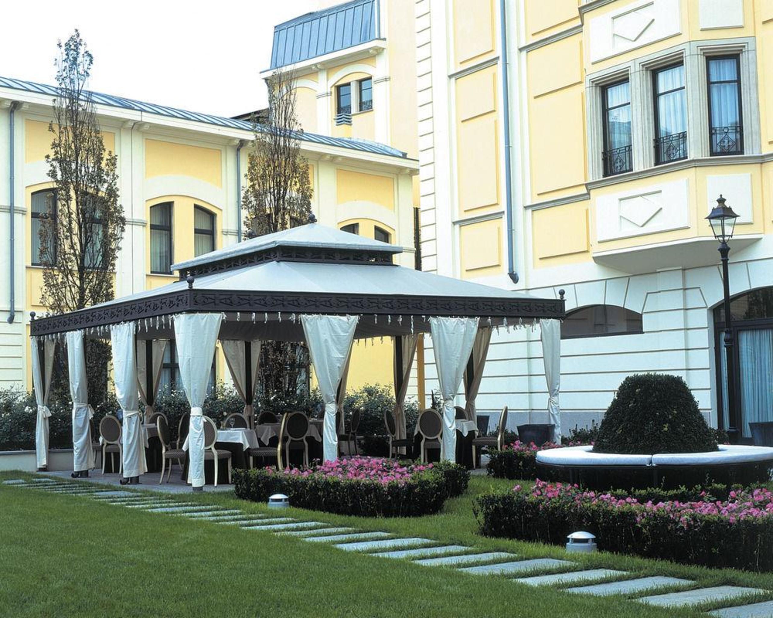 Hotel Grand Visconti Palace 4*
