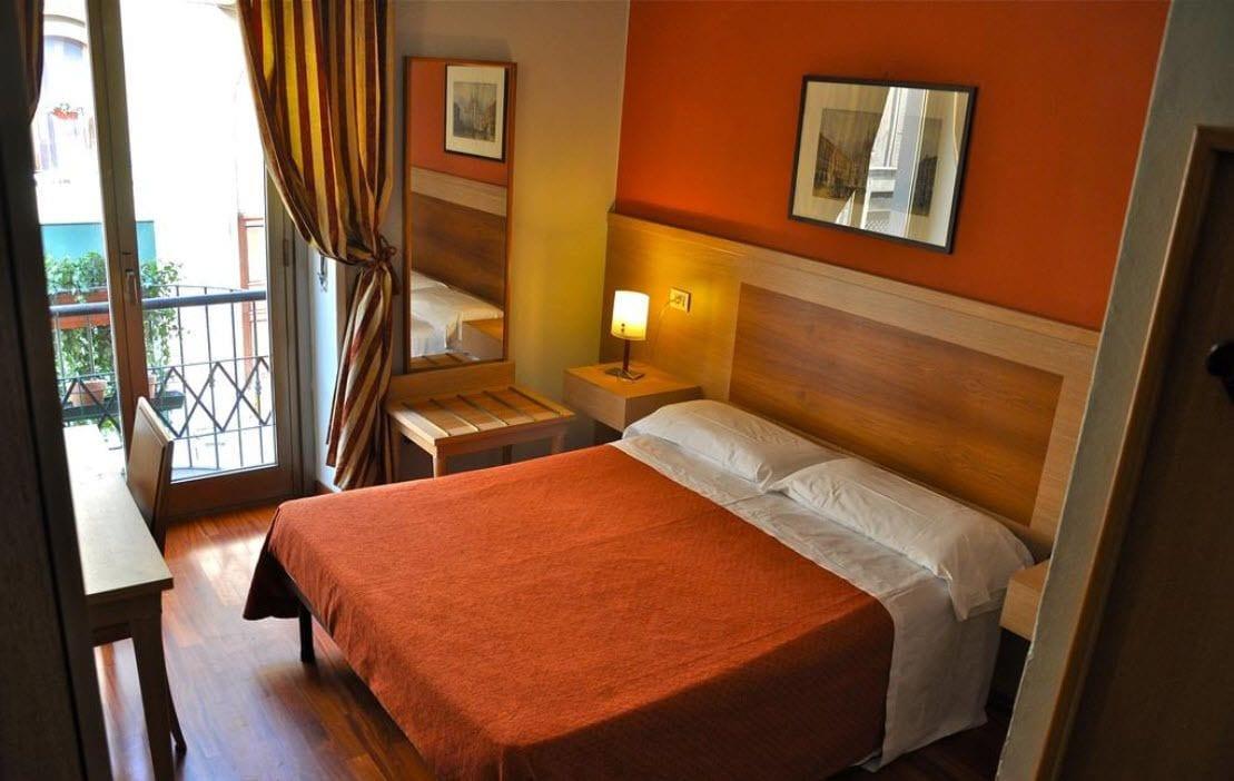 Hotell Dover 2*