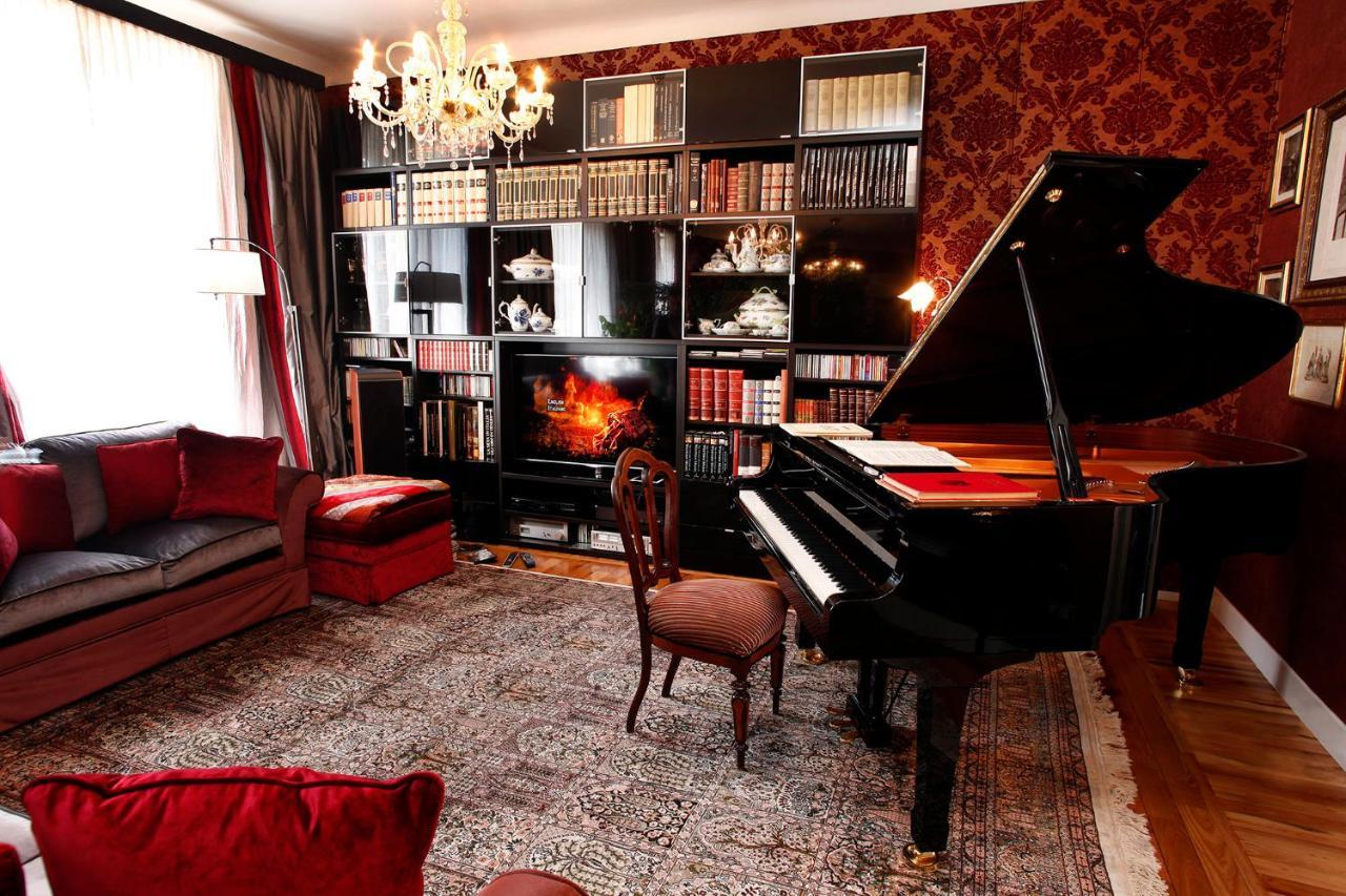 Luxury In Art Nouveau Building Next To Metro Station * Milano