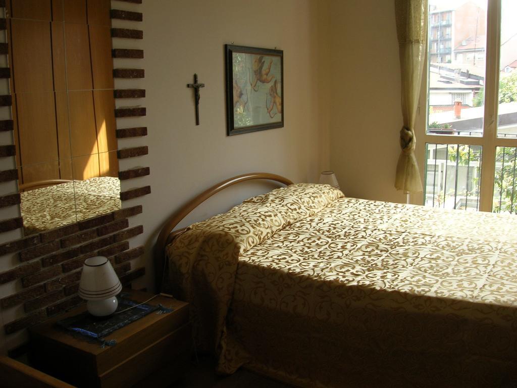 La Rondine Guest house *