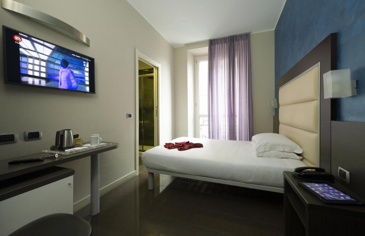 Hotel Five