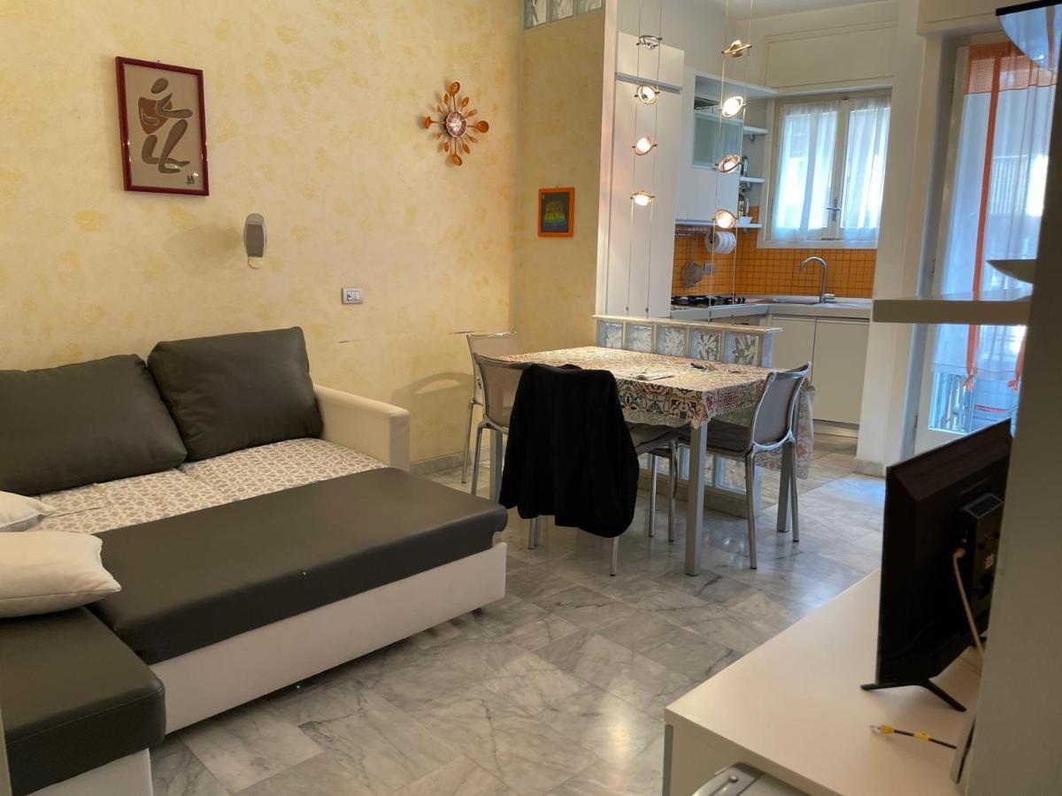 Impeccable In Next To M1 Metro 10 Mins Away From Duomo Wi-fi Feel Like Bed & Breakfast Milano