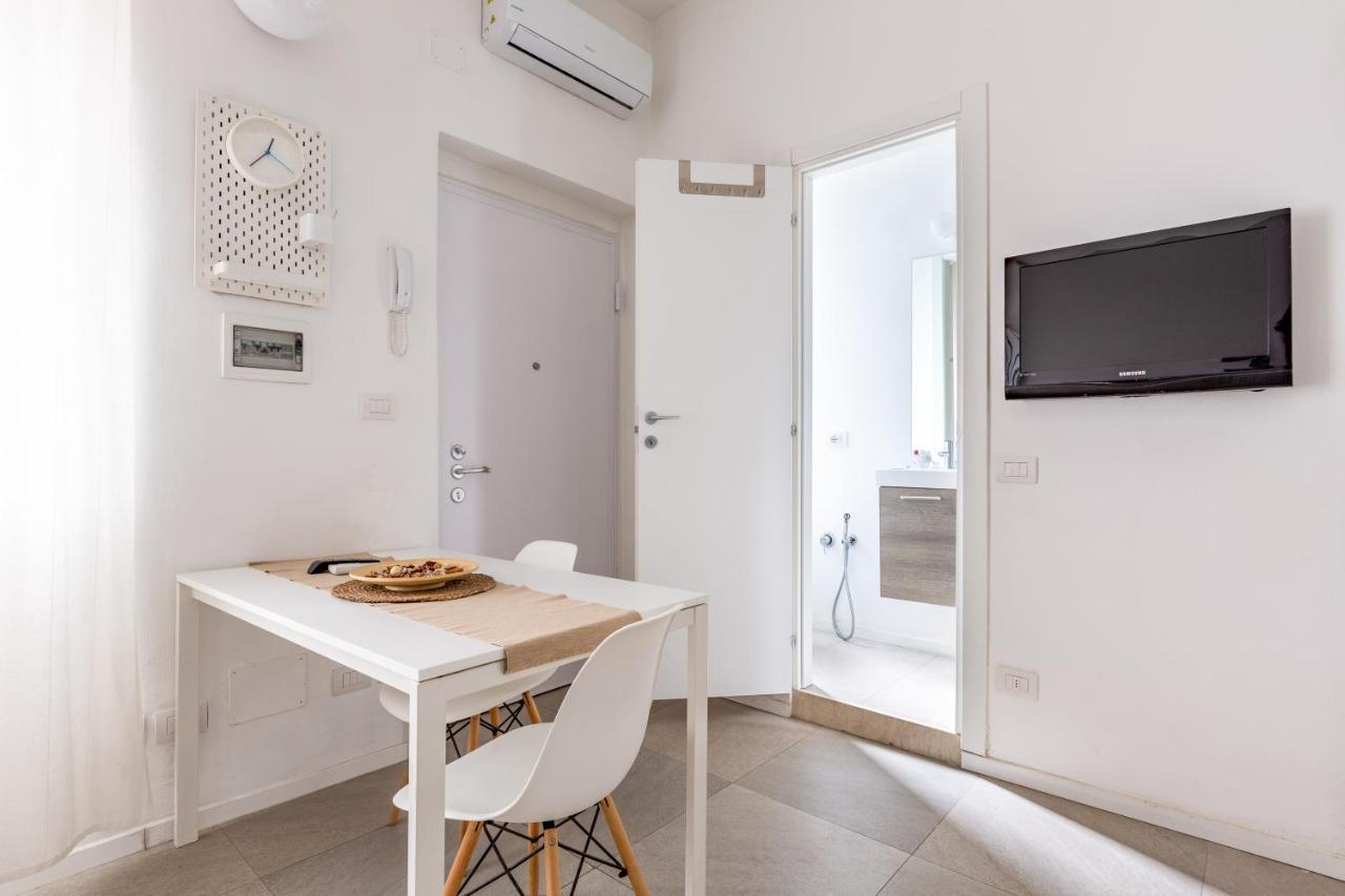 Cosy With Shared Terrace! Milano