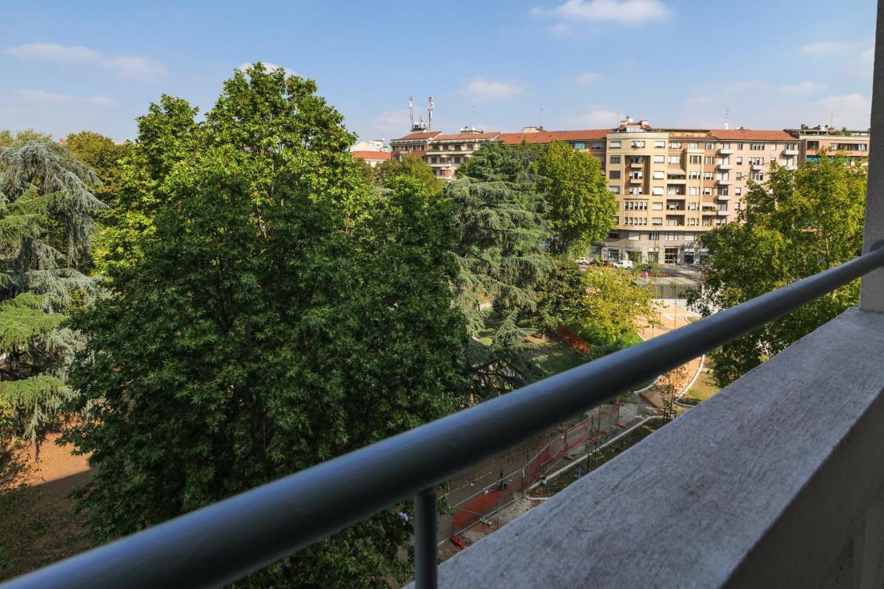 Contempora - Piazzale Susa 14 *
