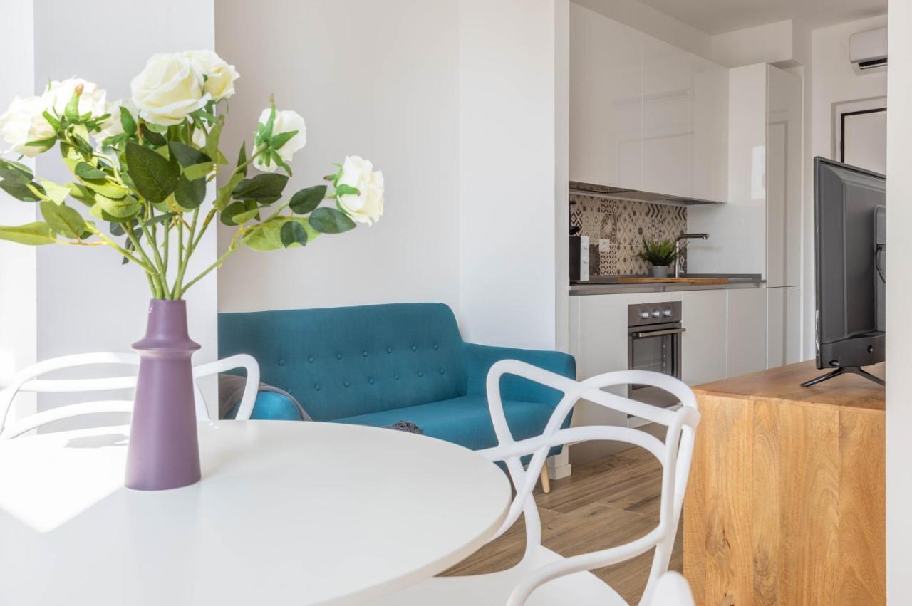 Sunlit 1 Bedroom Via Pirelli