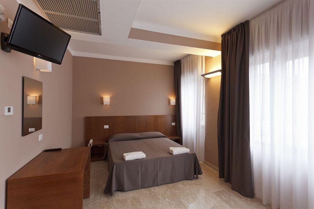 Hotel Oasi Village Mailand