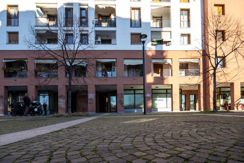Black & White Flat In Naviglio/ Porta Genova Mailand