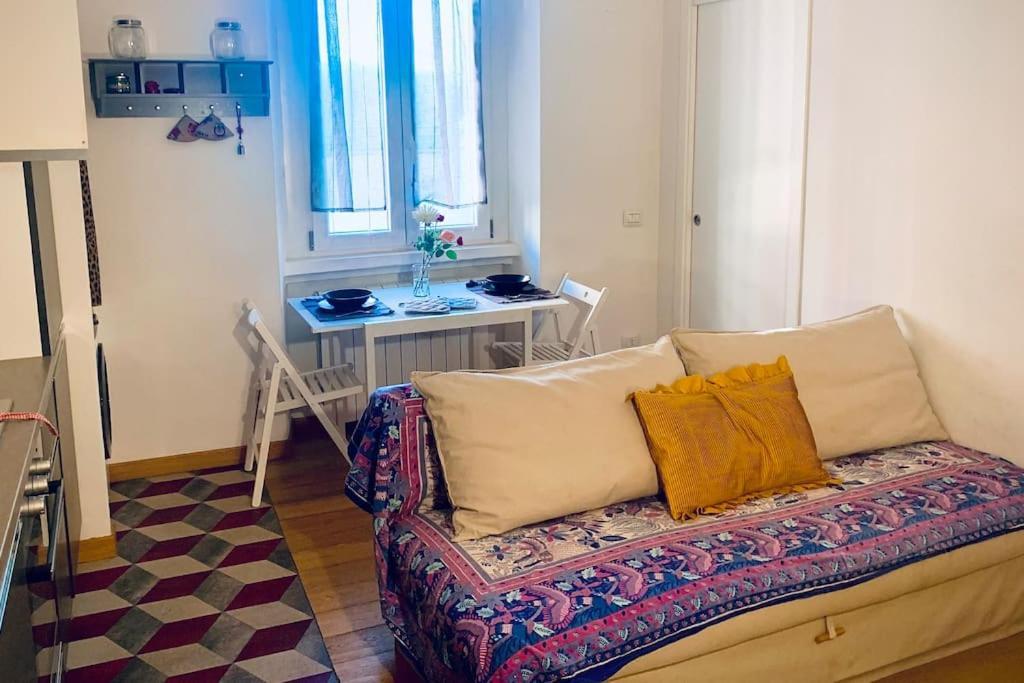 Ampola “flamingo” Appartement Milaan