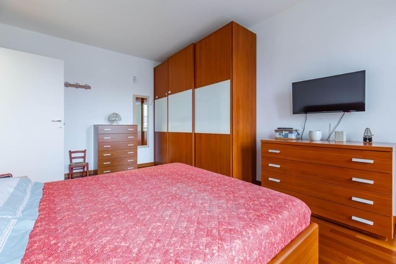 Balcony Apt Appartamento Milano