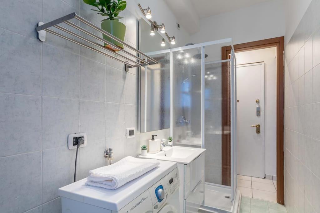 Strategic House - Metro M5 San Siro - Free Wi-fi *